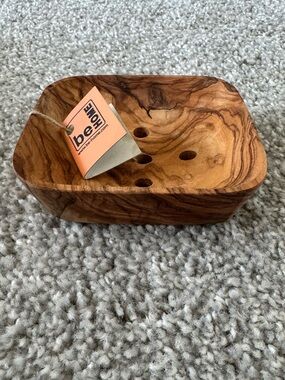 Olive Wood Soap Dish in Natural Brown